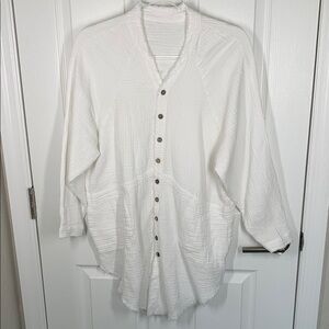 White gauzy cotton button down tunic blouse with side pockets size small